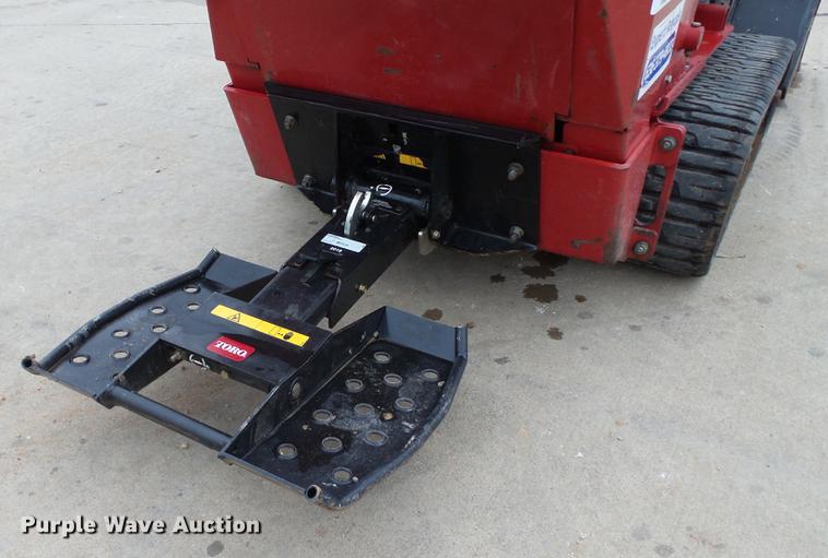 image for item DE4940 2013 Toro TX525 compact utility loader