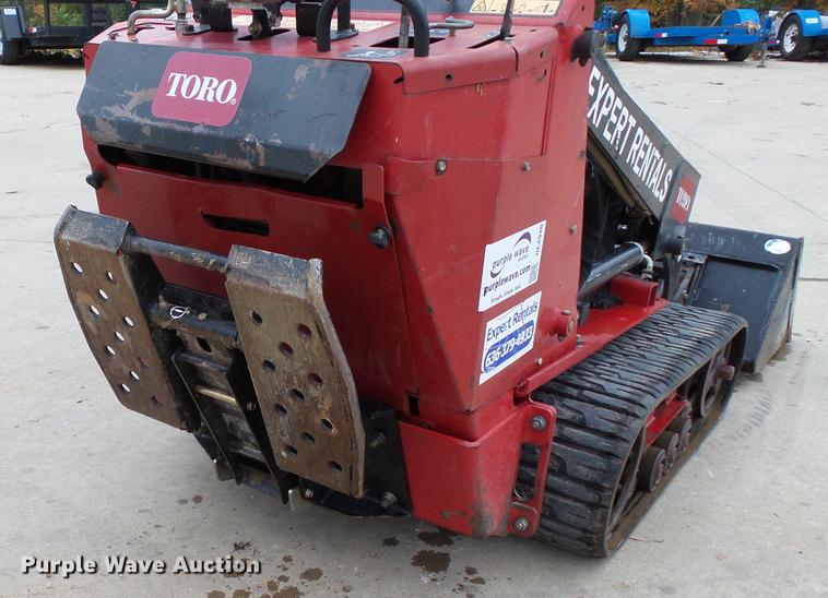 image for item DE4940 2013 Toro TX525 compact utility loader