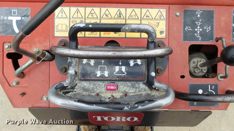 image for item DE4940 2013 Toro TX525 compact utility loader