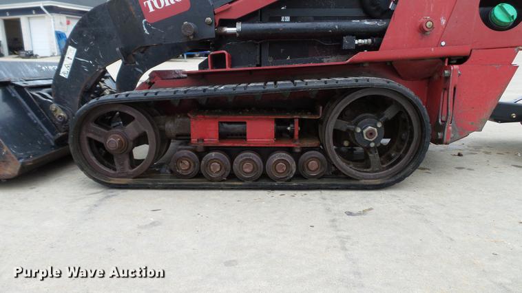 image for item DE4940 2013 Toro TX525 compact utility loader