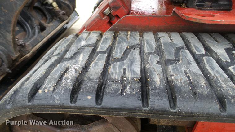 image for item DE4940 2013 Toro TX525 compact utility loader