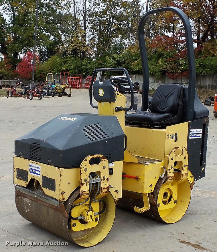 image for item DE4943 2006 Bomag BW900-2 double drum vibratory roller