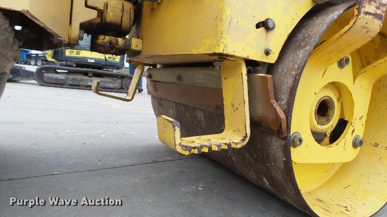 image for item DE4943 2006 Bomag BW900-2 double drum vibratory roller