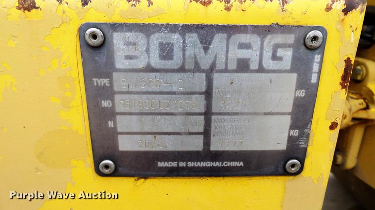 image for item DE4943 2006 Bomag BW900-2 double drum vibratory roller