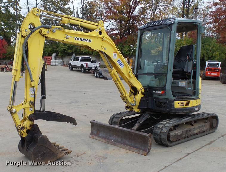 image for item DE4944 2011 Yanmar VI035-5B mini excavator