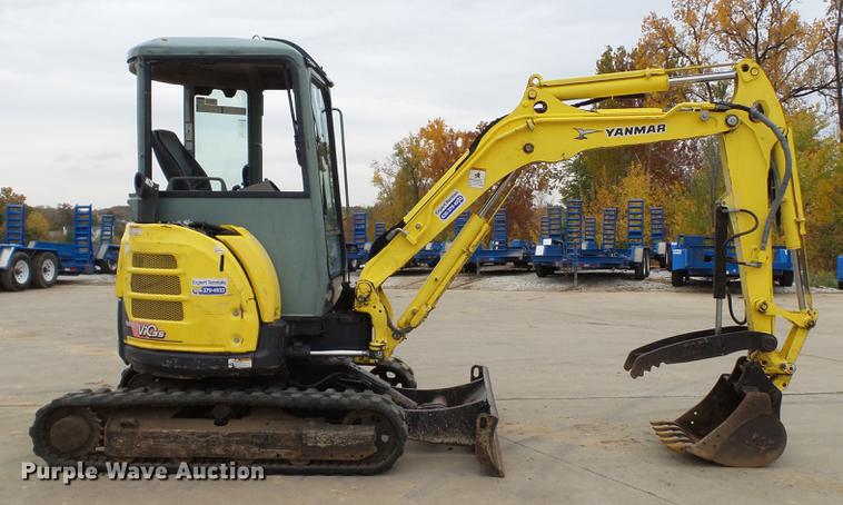 image for item DE4944 2011 Yanmar VI035-5B mini excavator