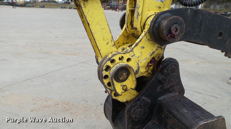 image for item DE4944 2011 Yanmar VI035-5B mini excavator