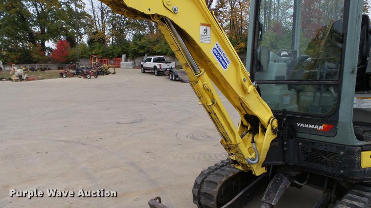 image for item DE4944 2011 Yanmar VI035-5B mini excavator