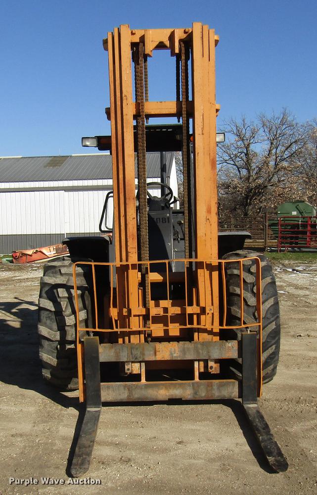 image for item DE5927 2010 Case 588G forklift