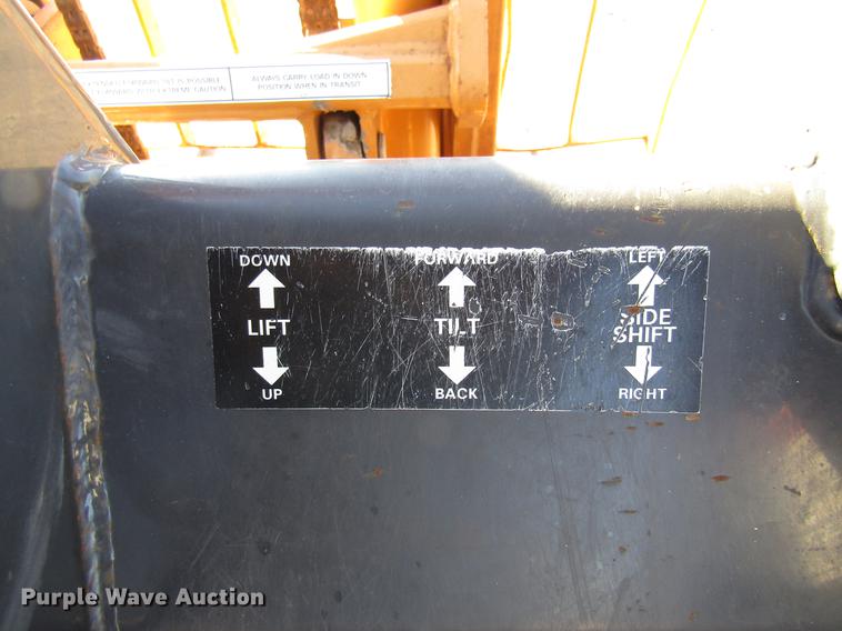 image for item DE5927 2010 Case 588G forklift