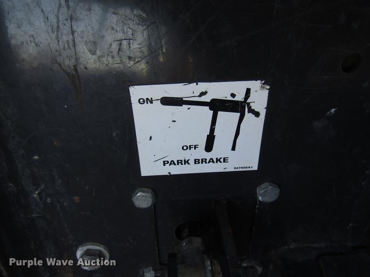 image for item DE5927 2010 Case 588G forklift