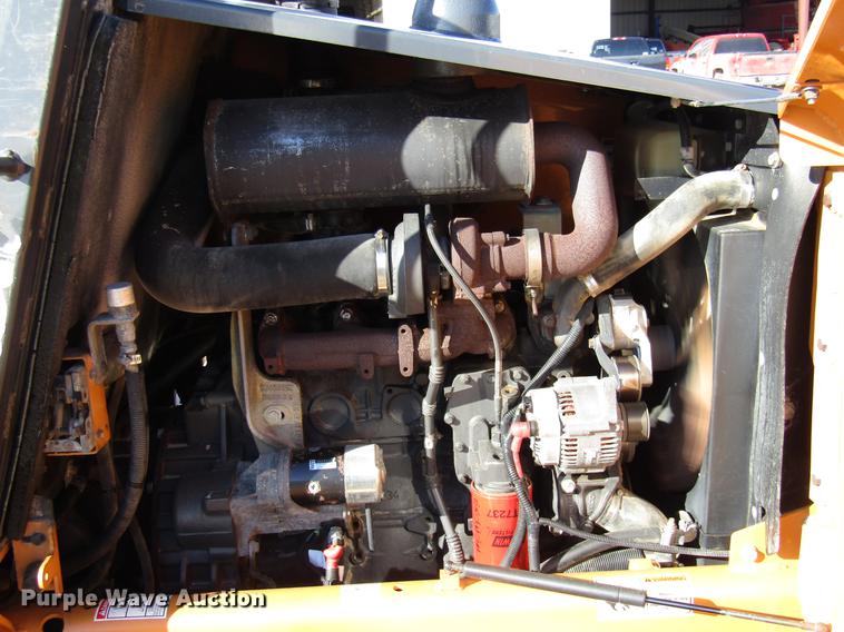 image for item DE5927 2010 Case 588G forklift