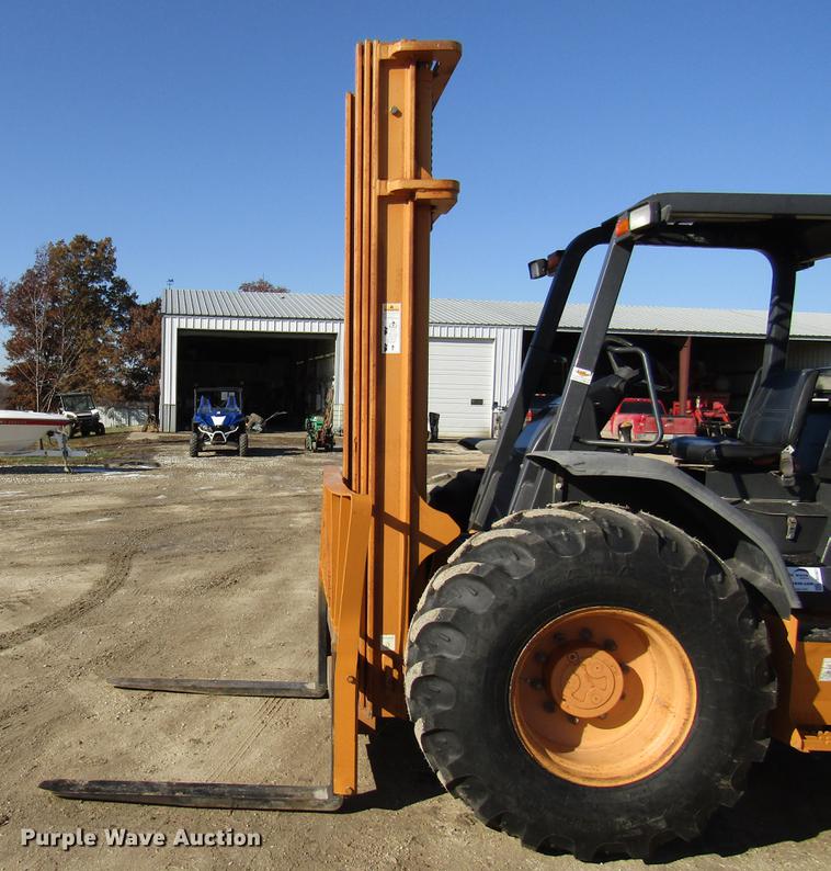 image for item DE5927 2010 Case 588G forklift