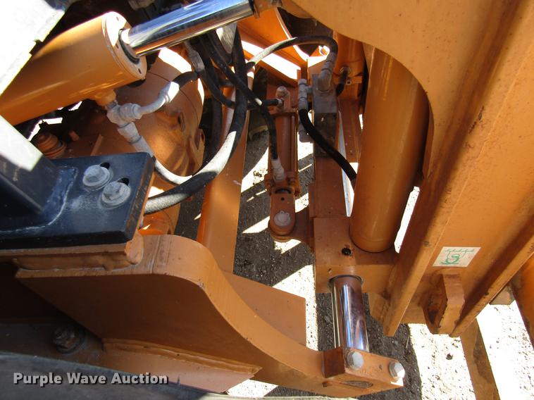 image for item DE5927 2010 Case 588G forklift