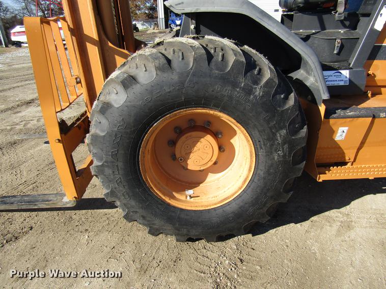 image for item DE5927 2010 Case 588G forklift