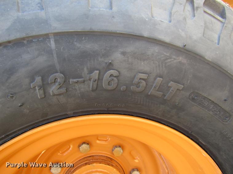 image for item DE5927 2010 Case 588G forklift