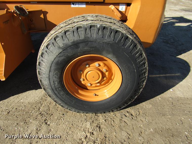 image for item DE5927 2010 Case 588G forklift