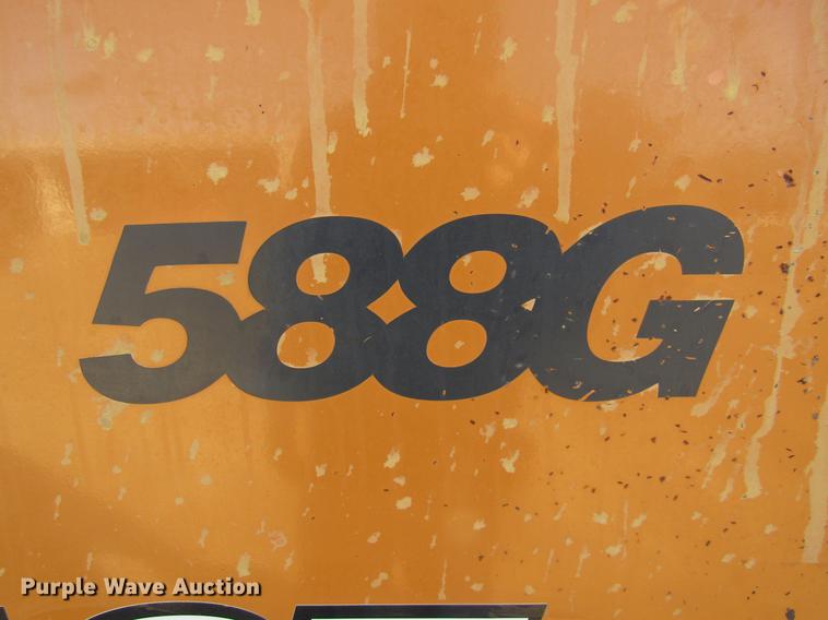 image for item DE5927 2010 Case 588G forklift