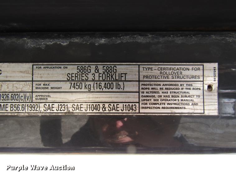 image for item DE5927 2010 Case 588G forklift