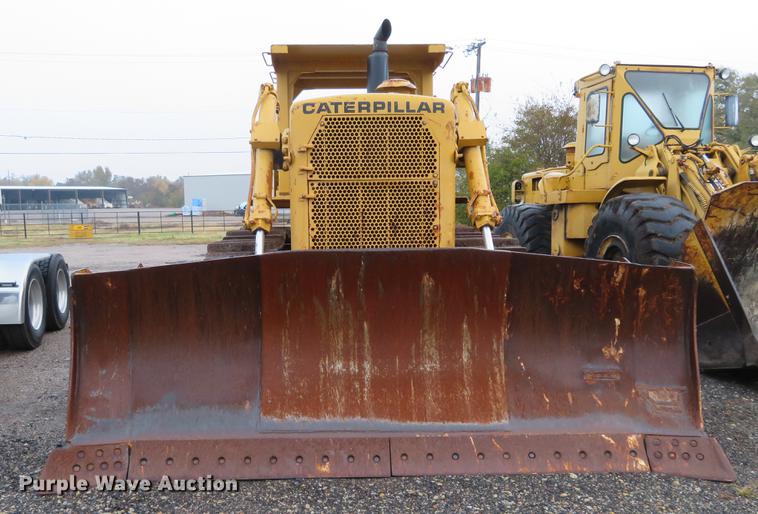image for item DE6535 1974 Caterpillar D8H dozer