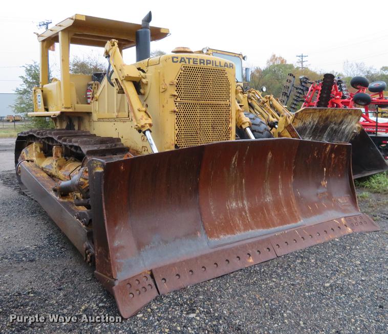 image for item DE6535 1974 Caterpillar D8H dozer