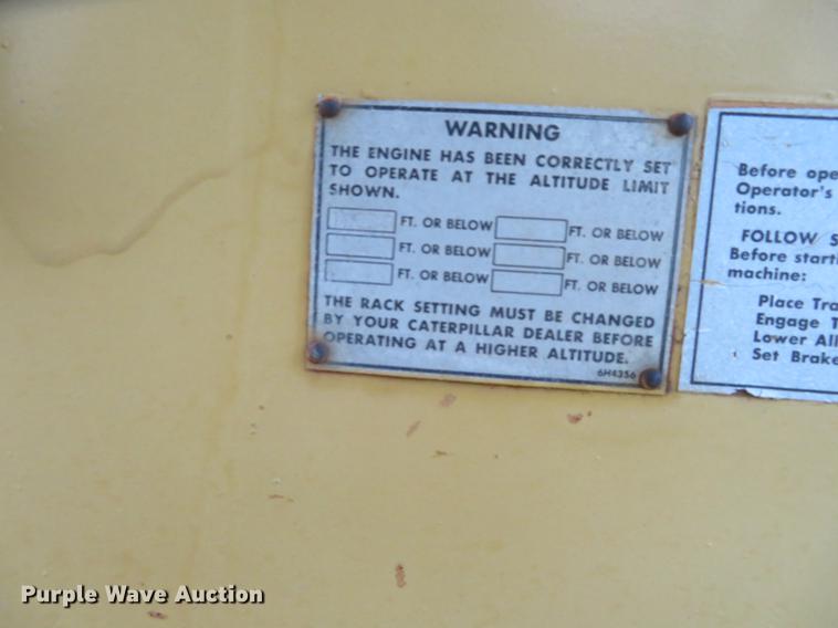 image for item DE6535 1974 Caterpillar D8H dozer