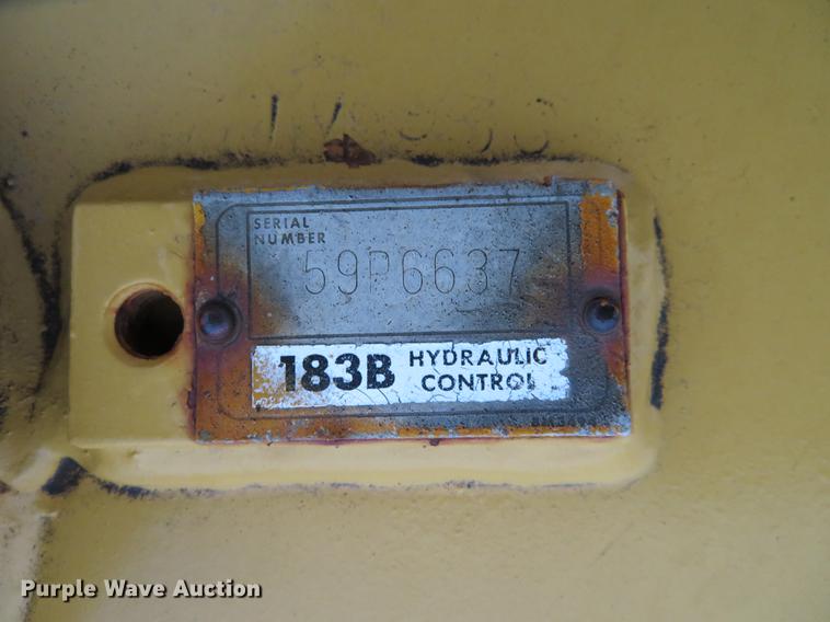 image for item DE6535 1974 Caterpillar D8H dozer