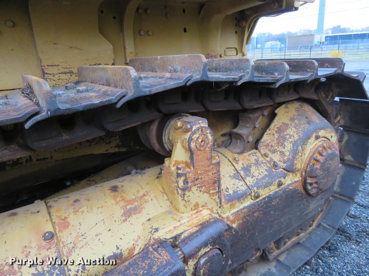 image for item DE6535 1974 Caterpillar D8H dozer