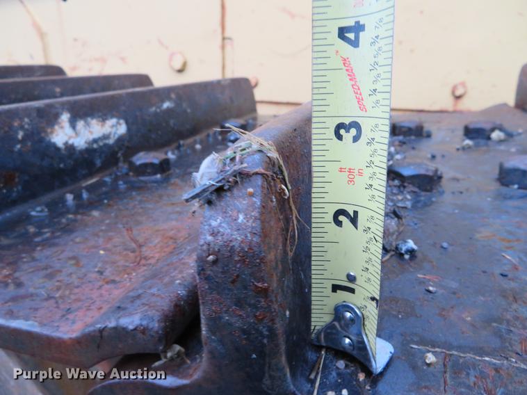 image for item DE6535 1974 Caterpillar D8H dozer