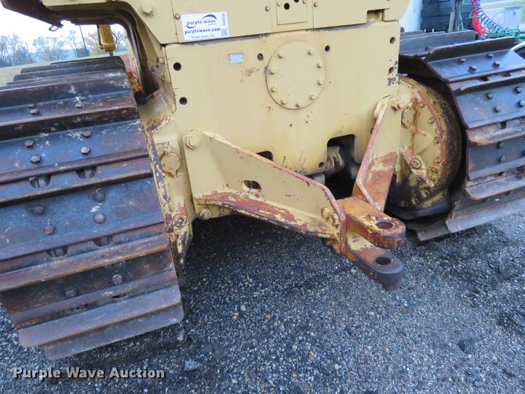image for item DE6535 1974 Caterpillar D8H dozer