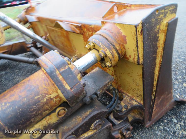 image for item DE6535 1974 Caterpillar D8H dozer