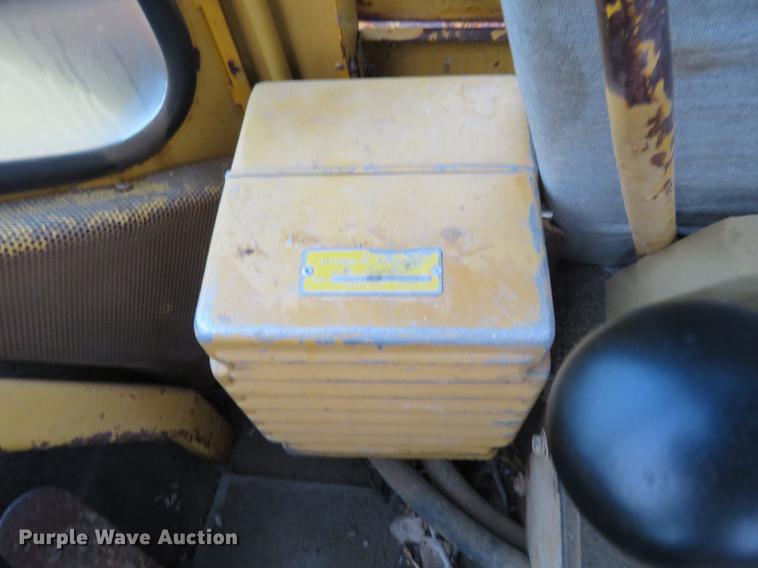 image for item DE6536 1974 Caterpillar 980B wheel loader