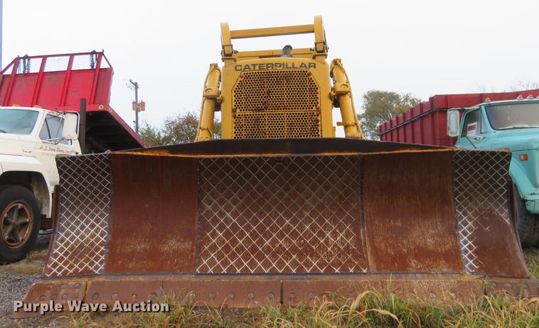 image for item DE6537 1969 Caterpillar D8H dozer