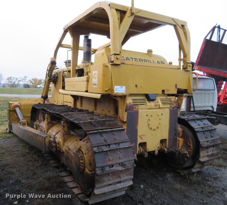 image for item DE6537 1969 Caterpillar D8H dozer