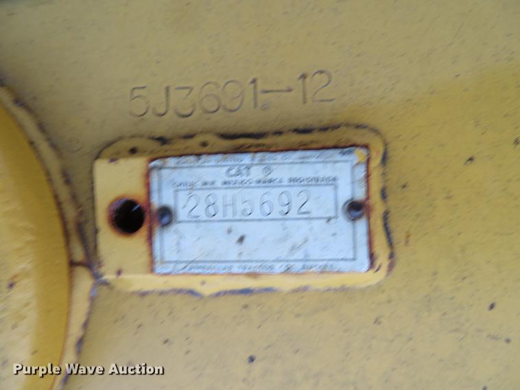 image for item DE6537 1969 Caterpillar D8H dozer