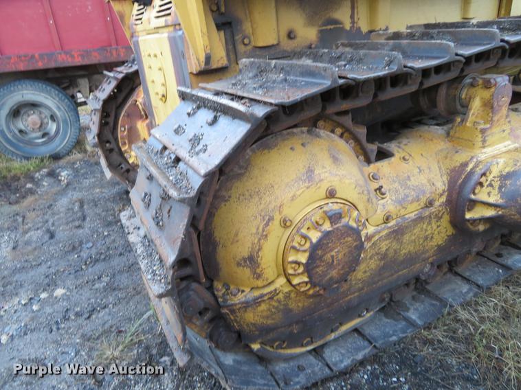 image for item DE6537 1969 Caterpillar D8H dozer
