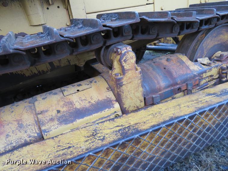 image for item DE6537 1969 Caterpillar D8H dozer