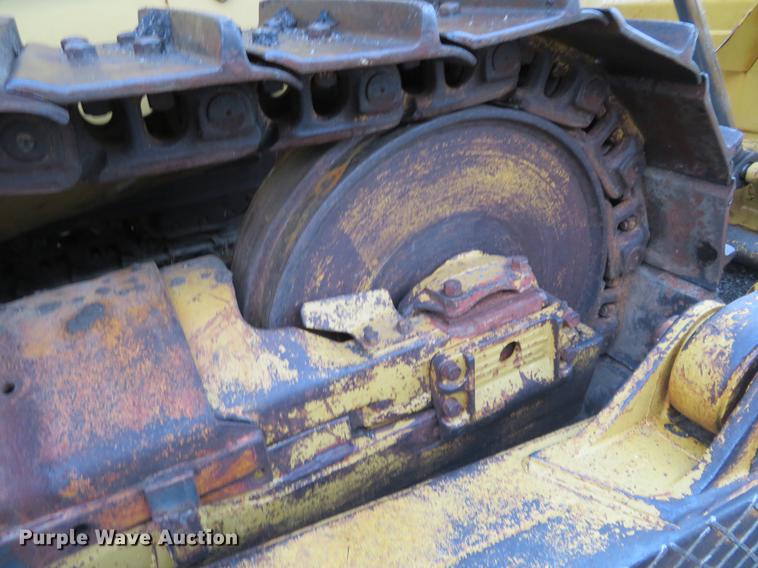 image for item DE6537 1969 Caterpillar D8H dozer