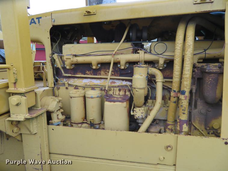 image for item DE6537 1969 Caterpillar D8H dozer