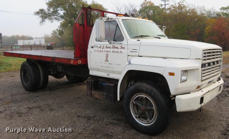 image for item DE6538 1980 Ford dump truck