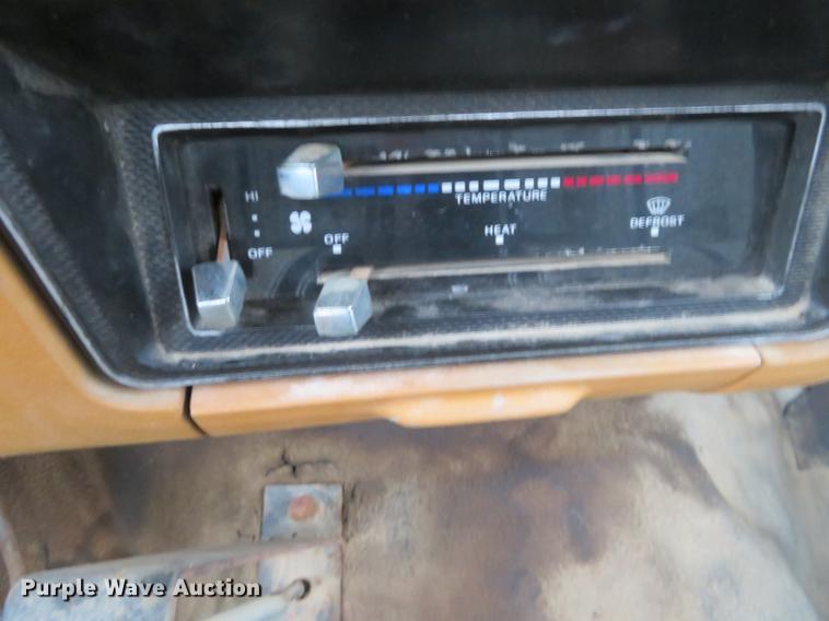 image for item DE6538 1980 Ford dump truck