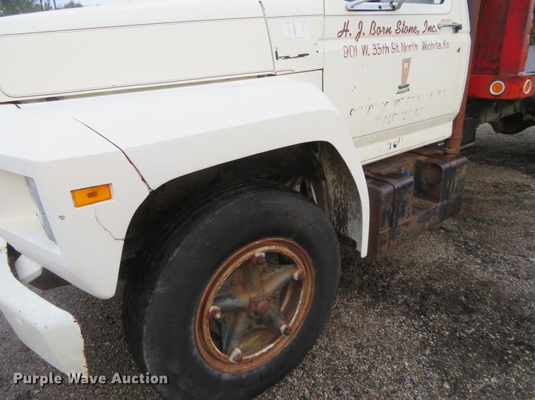 image for item DE6538 1980 Ford dump truck