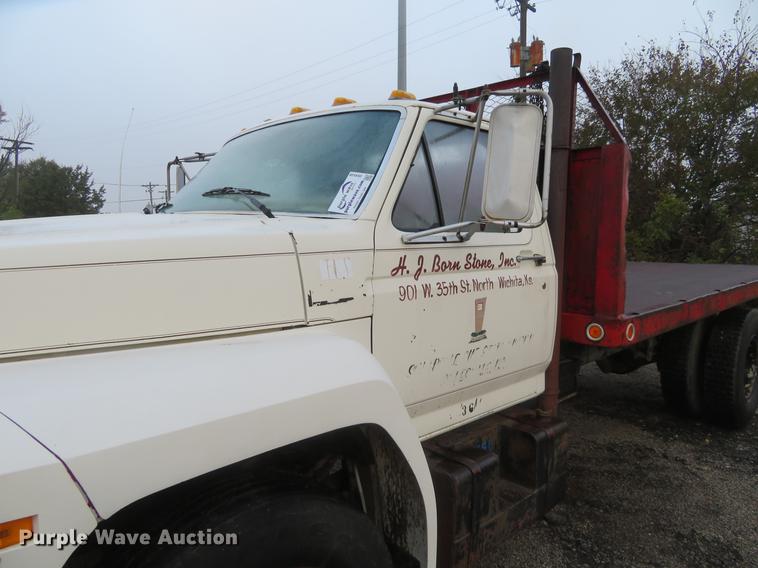 image for item DE6538 1980 Ford dump truck