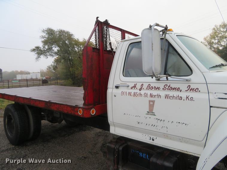 image for item DE6538 1980 Ford dump truck