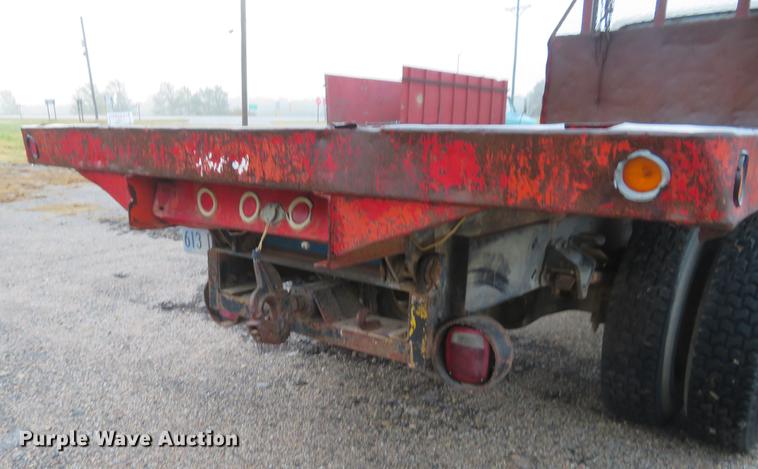 image for item DE6538 1980 Ford dump truck