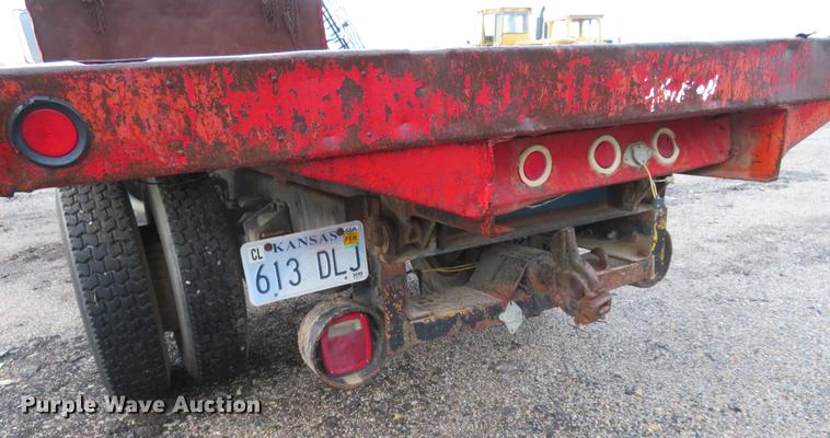 image for item DE6538 1980 Ford dump truck