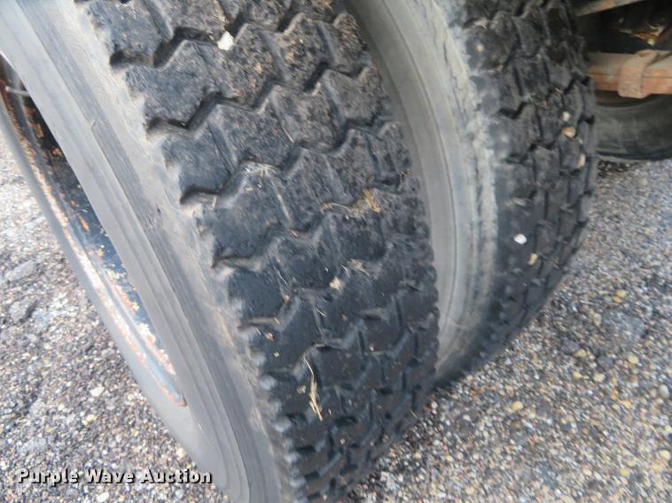 image for item DE6538 1980 Ford dump truck