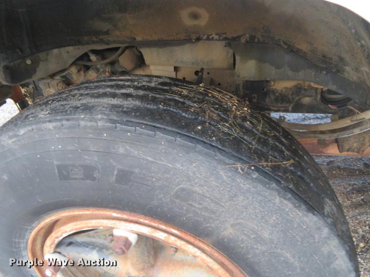 image for item DE6538 1980 Ford dump truck