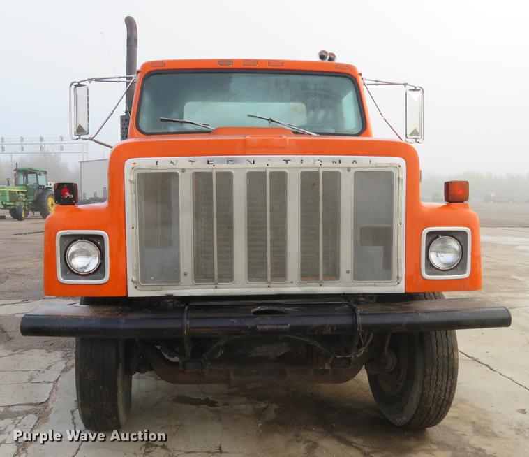 image for item DE6539 1980 International F2574 water truck