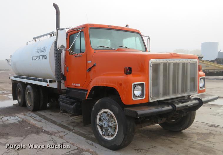 image for item DE6539 1980 International F2574 water truck